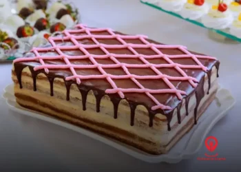 como fazer bolo decorado