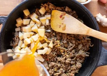 Carne moída com batata e cenoura: 10 receitas imperdíveis