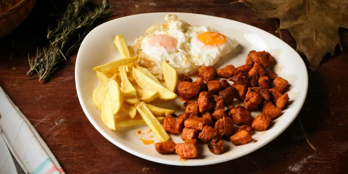 Diferença entre ovo frito e outros tipos de ovos