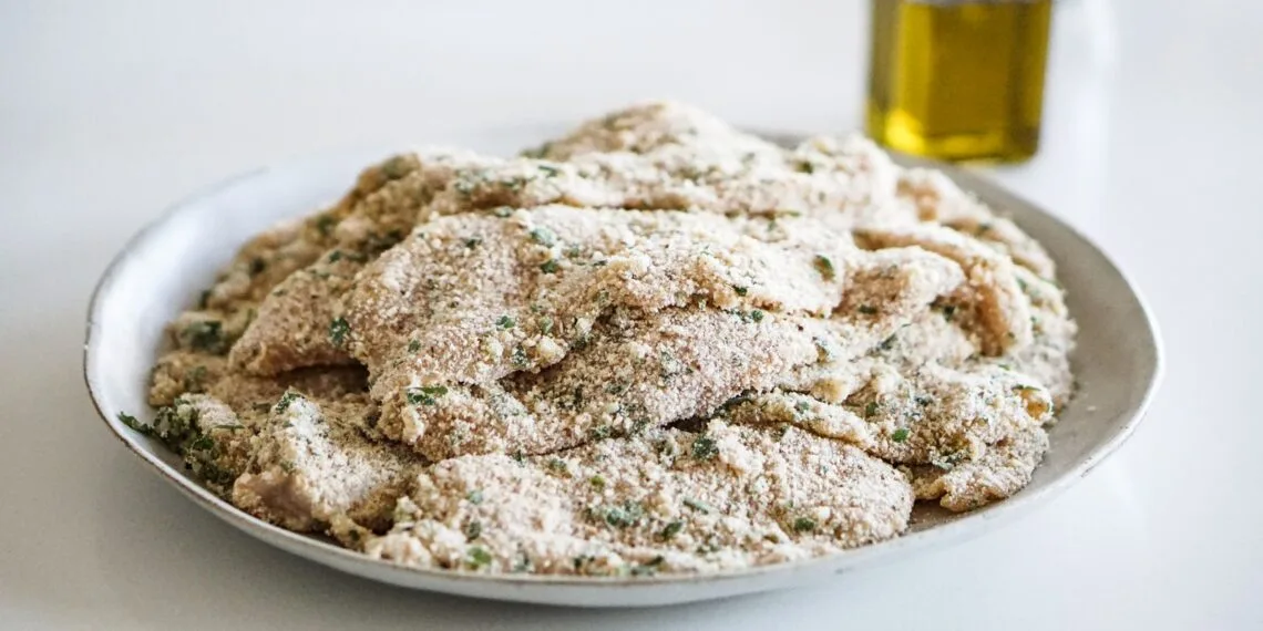 Diferença entre frango empanado e à milanesa: o que muda de verdade
