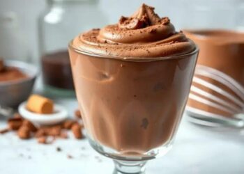 como fazer mousse de chocolate; segredo para textura cremosa em casa