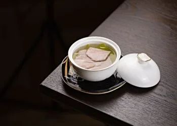 Sopa com musculo; descubra como esse prato pode turbinar sua energia e saúde