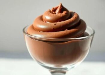 mousse de chocolate receita; descubra a textura cremosa que derrete na boca