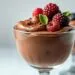mousse de chocolate tradicional; aprenda o segredo da textura sedosa em casa