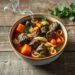sopa de carne com macarrao; descubra como fazer uma sopa saborosa em casa hoje