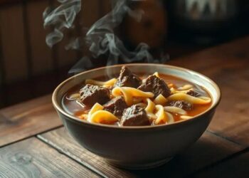 Sopa de carne e macarrão: dicas simples para um jantar rápido e reconfortante
