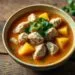 sopa de mandioca com frango; aprenda a fazer uma refeição rápida e nutritiva