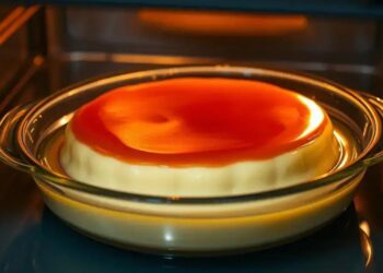 tempo pudim banho maria fogão; descubra o tempo exato para uma textura cremosa