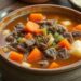 Como fazer sopa de legumes com carne moída: receita caseira que aquece a alma