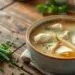 Como preparar canja: o segredo da receita que cura e aquece a alma