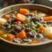 Sopa de carne moída com legumes: receita prática que aquece o corpo e o coração