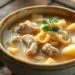 Sopa de frango com batata e macarrão: o conforto que sua família merece