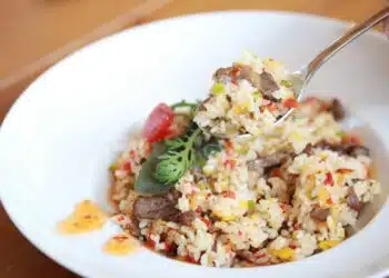 Arroz Carreteiro Gaúcho com Charque: Receita Bem Soltinha