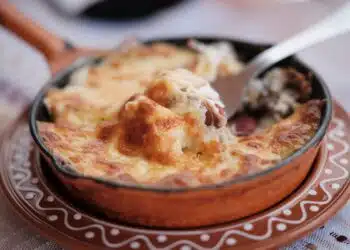 Fondue de Queijo Caseiro Cremoso: Receita para Noite Especial