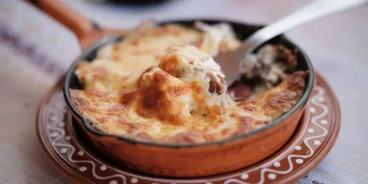 Fondue de Queijo Caseiro Cremoso: Receita para Noite Especial