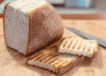 Pão Caseiro Fofinho Sem Sovar: A Massa Que Cresce Sozinha