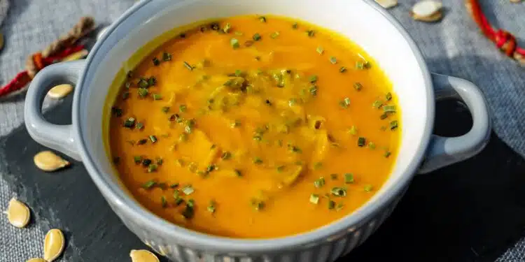 Caldo Cremoso de Abóbora com Gengibre: Sabor Acolhedor