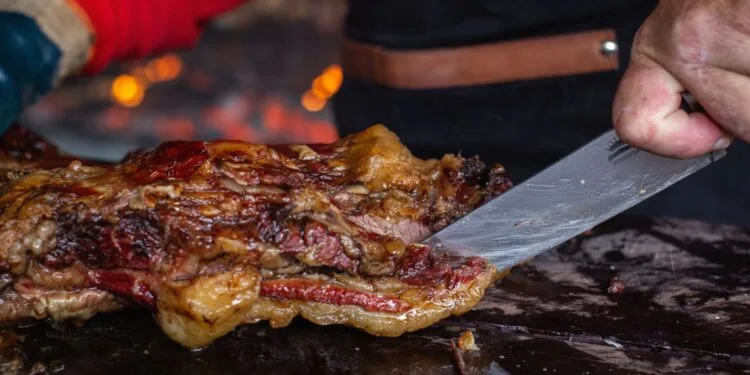 Costelada Gaúcha de Chão: o Almoço de Domingo que Aquece Julho no Rio Grande do Sul