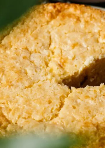 Cuscuz Gaudério Gaúcho com Charque e Queijo Colonial: o Jantar de Julho no Pampa