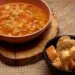 Sopa de Pinhão com Costelinha Defumada e Couve: o Jantar Catarinense das Noites Frias de Julho