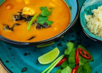 Caldo de Tilápia com Leite de Coco e Coentro: Sopa Baiana do Recôncavo para o Inverno