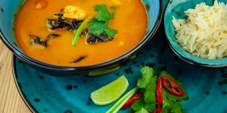 Caldo de Tilápia com Leite de Coco e Coentro: Sopa Baiana do Recôncavo para o Inverno