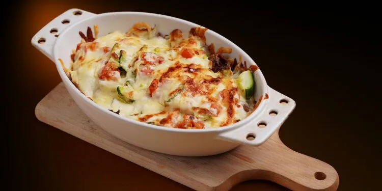 Escondidinho de Carne Seca com Purê de Mandioca: o Almoço Nordestino de Julho
