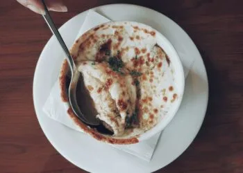 Sopa de Cebola Gratinada com Queijo Minas: o Jantar Mineiro de Agosto que Aquece a Mantiqueira