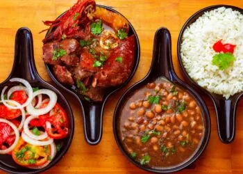 Caldo de Siri-Mole do Amapá com Tucupi e Jambu: o Jantar Amazônico de Agosto