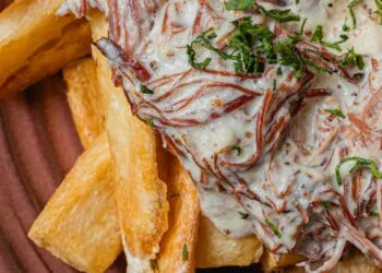 Paçoca de Carne Seca com Pirão de Leite e Arroz Branco: Almoço Piauiense de Agosto