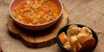 Caldo de Piranha com Legumes: o Jantar de Inverno da Fronteira Gaúcha