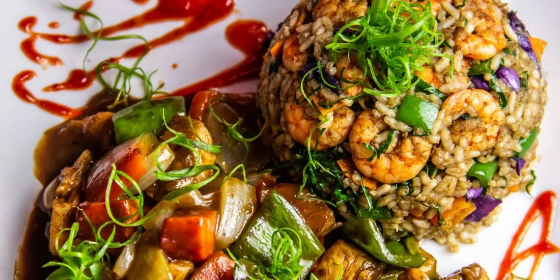 Arroz de polvo capixaba para o almoço de agosto no litoral do Espírito Santo