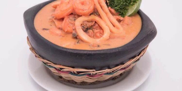Vatapá Paraense com Tucupi, Camarão Seco e Jambu: o Jantar Cremoso de Belém