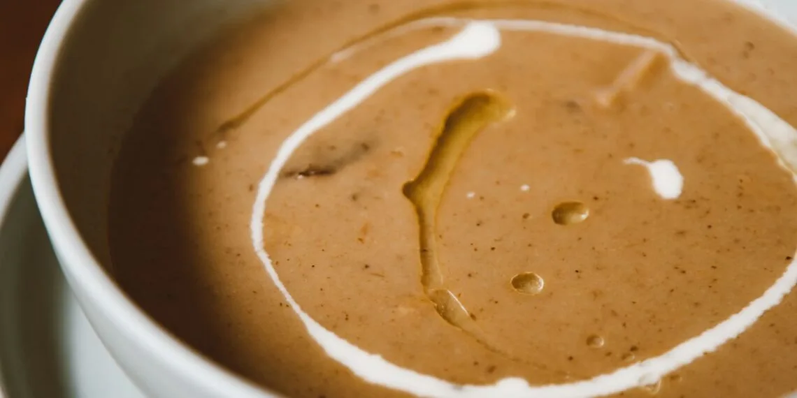 Creme de Cogumelos com Shimeji e Shitake: o Jantar Cremoso de Inverno no Final de Agosto