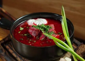 Caldo de Beterraba com Carne Seca e Couve: o Jantar Gaúcho de Panela para o Frio de Agosto