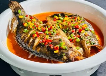 Muqueca Paraense de Filhote com Tucupi e Jambu: o Almoço de Setembro na Ilha do Marajó
