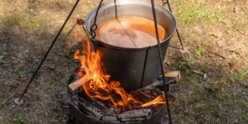 Puchero Gaúcho com Charque e Mandioca: o Almoço de Panela do Pampa Gaúcho em Outubro